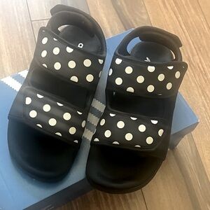 Adidas ADILETTE SANDAL size 7 women’s
